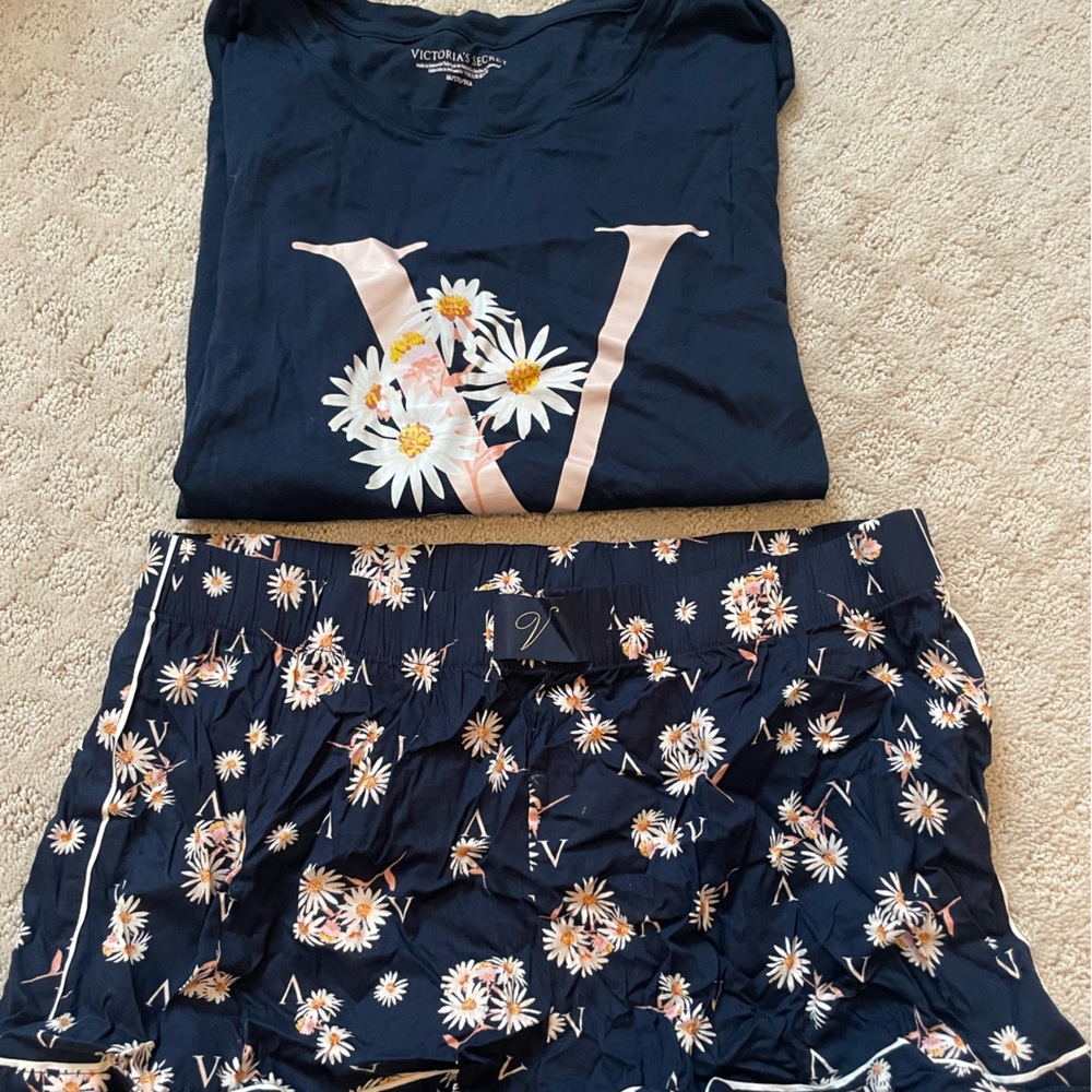 Victoria secret pajama set